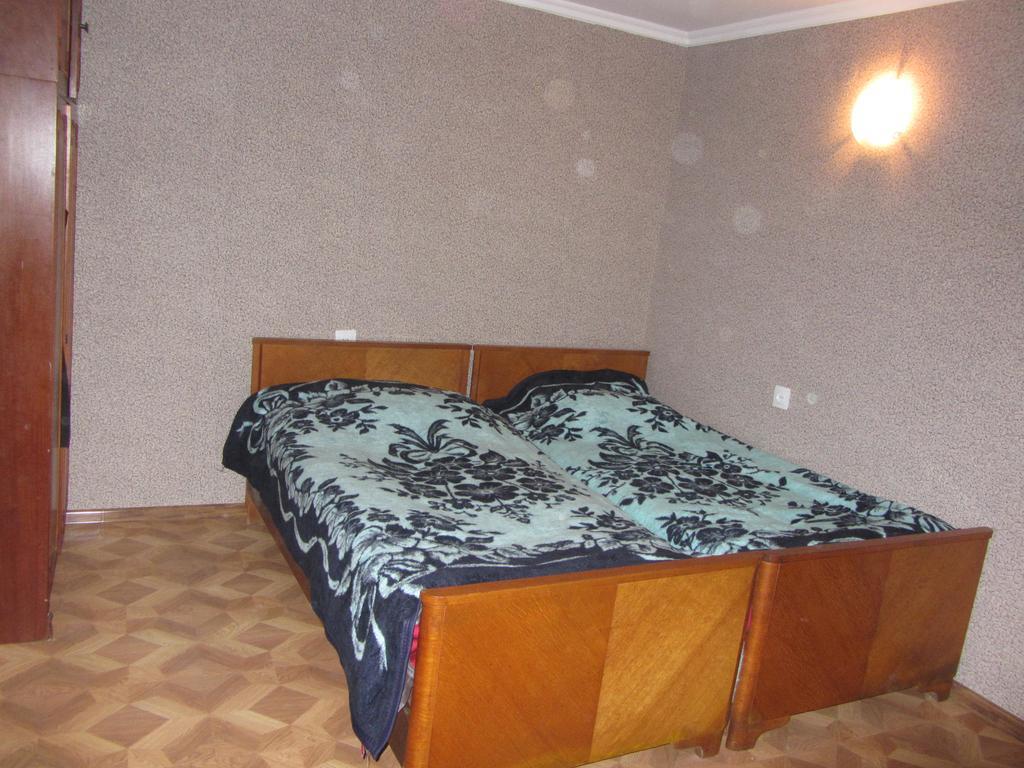 Guest House Adelina Mestia Bagian luar foto