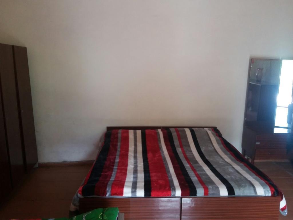 Guest House Adelina Mestia Bagian luar foto