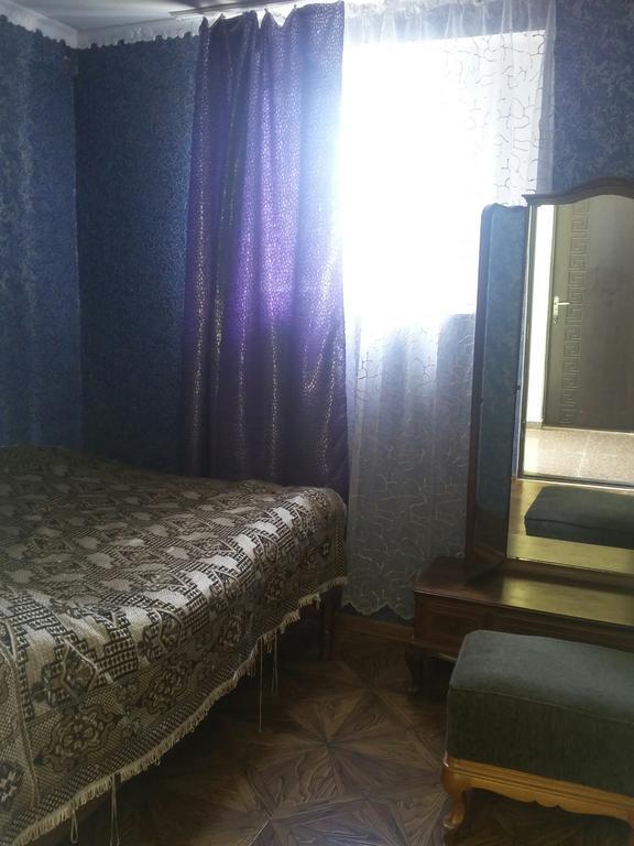 Guest House Adelina Mestia Bagian luar foto