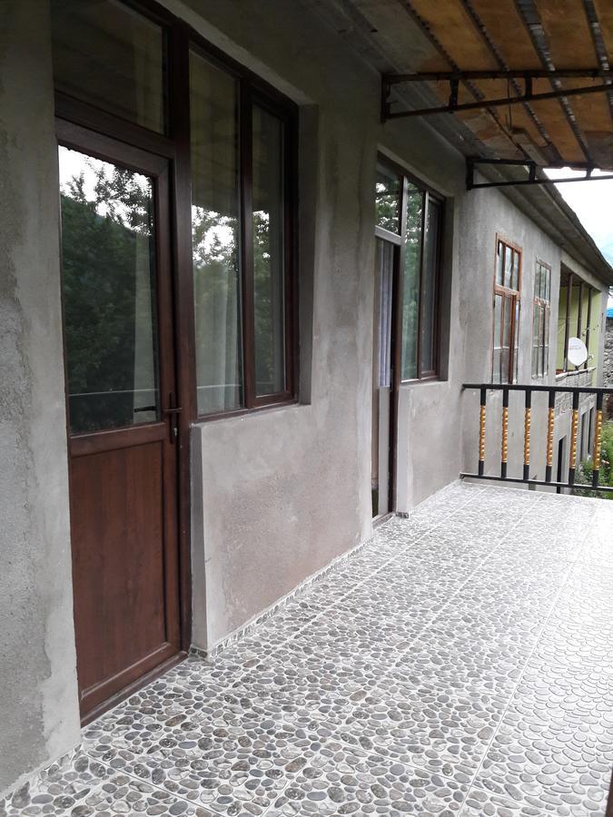 Guest House Adelina Mestia Bagian luar foto