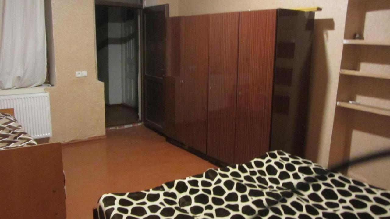 Guest House Adelina Mestia Bagian luar foto